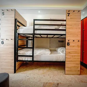 Manu Startup House Hostal